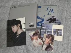 SEVENTEEN(セブンティーン・セブチ) アルバム 出品 ー FML トレカ フォトカード 付き