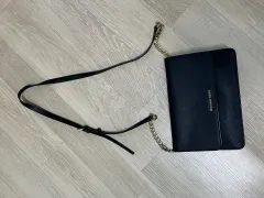 MICHAEL KORS(マイケル・コース) ブラック クロスバッグ