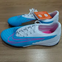 新品 NIKE(ナイキ) ファントム フットサルシューズ スニーカー 手っ取り早い処分です 売ってますよ^^