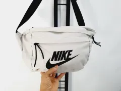 NIKE(ナイキ) ヒップサック テク ヒップパック ウエストバック アイボリー ライトボーン グレー