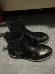 (正規品) DR. MARTENS ドクターマーチン チェルシーブーツ フローラ