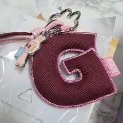 Labubu(ラブブ）イニシャル キーホルダー G 開封のみ