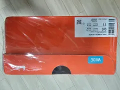 ナイキ ランニングシューズ ボメロ18 ワイド 265 270ミリ 新品