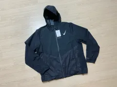 ナイキ ランニング STORM-FIT（ストームフィット） スウッシュ ウィンドブレーカー ブラック 新品/XL 2XL