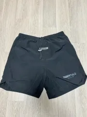 FEAR OF GOD(フィアオブゴッド) ESSENTIALS エッセンシャルズ ハーフパンツ