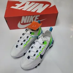 フェザーのように軽い NIKE リアクト エレメント 225 ランニングシューズ ヒール3.5-4cm