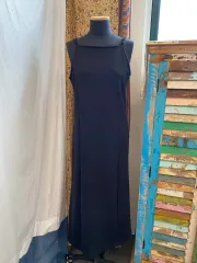 黒 バックストラップ ワンピース ( M ー L )