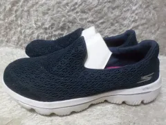240 SKECHERS スケッチャーズ 靴 シューズ 中古