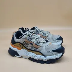 FILA オークメント レディーススニーカー 24センチ_