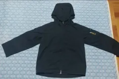 ポロ ブラック フード ウィンドブレーカー ユア(YOOA)