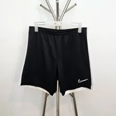 Nike(ナイキ） トレーナー ショート パンツ 32 インチ