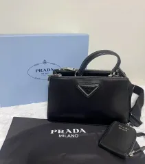 PRADA(プラダ) カーフレザー トライアングルロゴ マルチ ストラップバッグ