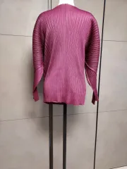 プリーツ ピンク トップス