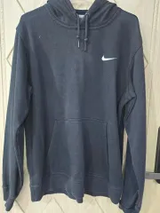 Nike(ナイキ） 黒 フード付きTシャツ