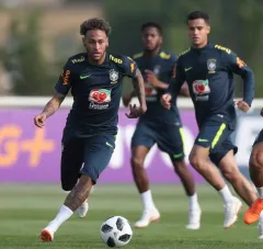 NIKE(ナイキ) ブラジル代表 ジャージ & ショーツ