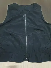 ブラック ジッパー ベスト