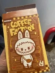 POP MART コーヒーファクトリー クライングベイビー ぬいぐるみ キーリング 出品