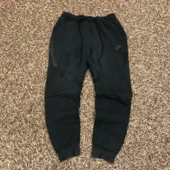 M Nike(ナイキ） テック トレーナー パンツ