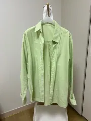 ライトグリーン オーバーサイズ シャツ (材質 (安定/シミあり)