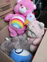 ぬいぐるみコレクション (ケアベアのクマのぬいぐるみなど) 映画小道具用