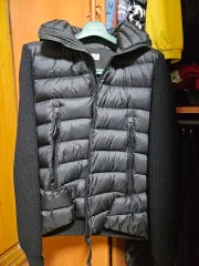 CP カンパニー 黒 ニット セーター ダウンジャケット フード付き ジップアップパーカー