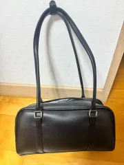 ブラック ショルダーバッグ