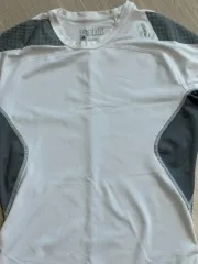 adidas(アディダス) テックフィット 機能性 半袖 タイツ ホワイト