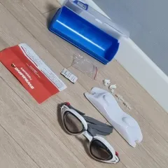 水泳 スイムゴーグル 新製品 ホワイト ユニセックス リー・ニン