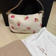 ほぼ新品 COACH(コーチ) フローラル ハンドバッグ