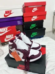 NIKE(ナイキ) エア ジョーダン 1 レトロ ハイ ボルドー 新品