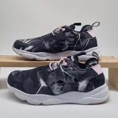 リーボック フューリーライト スニーカー 25センチ