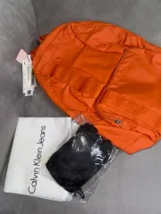 Calvin Klein カルバン・クライン バックパック バッグ 新品 + ポーチ 2個