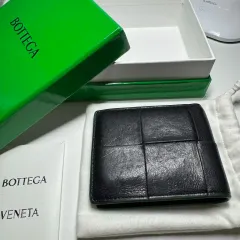BOTTEGA VENETA ボッテガ・ヴェネタ 二つ折り財布