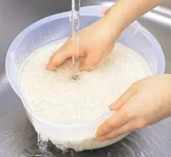 【即日発送】米研ぎ 水切り 米とぎ ざる ボウル ボール 米とぎにも使える 深型ざる 素早くお米がとげる 時短調理 キッチン用品 便利グッズ 主婦のサムネイル