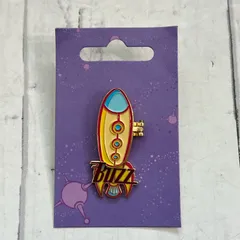 【希少・台紙付】ディズニー バズ・ライトイヤー ロケット ピンバッジ ヒンジ開閉：ディズニーピンバッジ Disney　ヴィンテージ