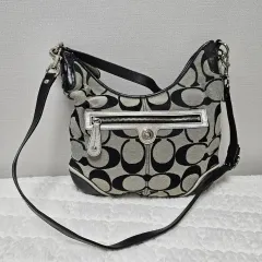 COACH(コーチ) シグニチャー ショルダーバッグ ブラック