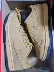 245 ） NIKE(ナイキ) ダンク ロー レトロ SE ウィット 黒 イエロー ブラウン