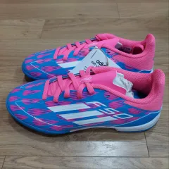 アディダスフットサルシューズ 子供 フットサル スニーカー 早急に処分します