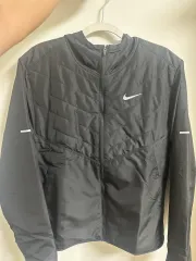 (新品) NIKE サーマフィット レペル シンセティックフィル ランニング ジャケット ブラック 出品
