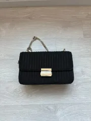 ザラ ブラック キルティング チェーンバッグ