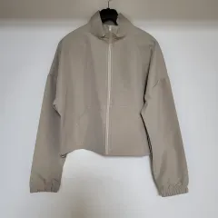 ベージュ アノラック クロップド アウター