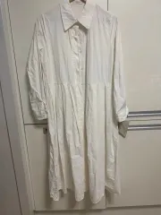 プリーツ 白 ロング丈ワンピース