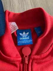 アディダス ジャージ 衣類