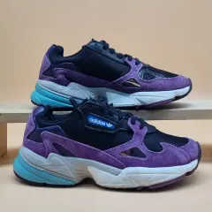 アディダス ファルコン スニーカー 220