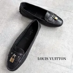 未使用品 LOUIS VUITTON ルイヴィトン ドライビングシューズ レザー ブラック 黒 ゴールド金具 チャーム 鍵 36 1/2 レディースローファー 23.5cmのサムネイル