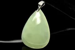 【１点物】高発色◇まろやか質感 サーペンティン　40x29mm　ドロップ ペンダントトップ パワーストーン 天然石 _PD660