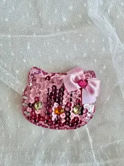 ハローキティ スパンコール ブローチ