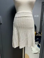 ニット ミニスカート
