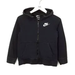 ( 8 ー 10 三) NIKE(ナイキ) キッズ 黒 フード付き ジップアップパーカー