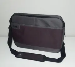 サムソナイト拡張型書類バッグ